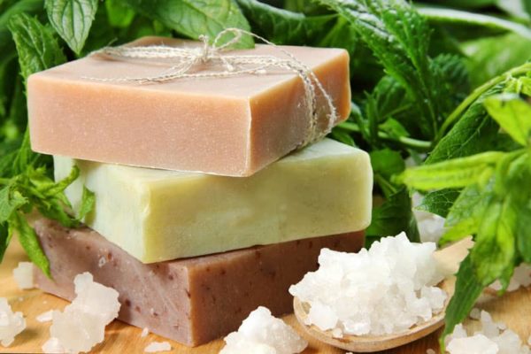 Soaps For Dry Skin Homemade Cleansers For Winter 3 BEST MELT AND POUR RECIPES FOR DRY SKIN