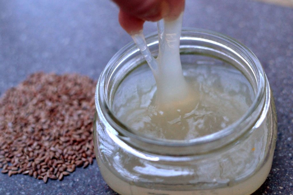 Make flaxseeds gel serum for oily and dry skin