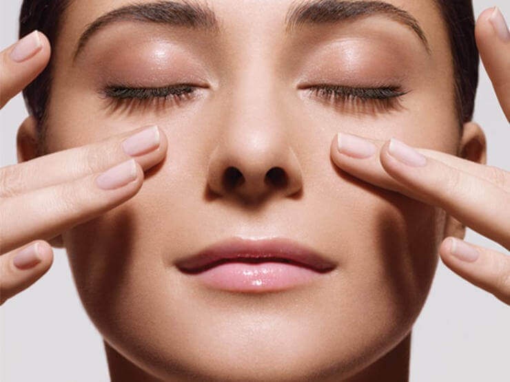 Facial massage is a magical skin-care step that effectively helps to tighten skin, lighten skin, reduce wrinkles prevents premature aging. This also makes the skin glowing, healthy, and youthful.